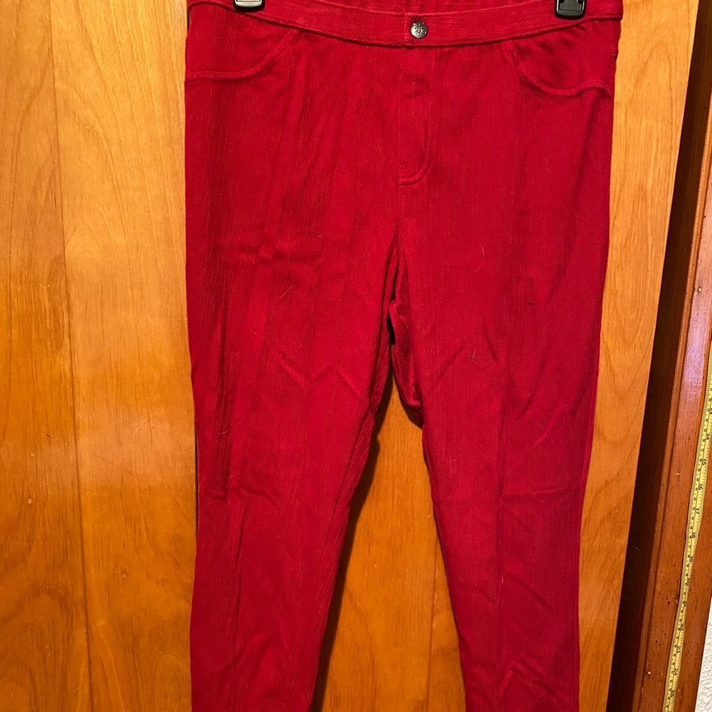 Simply Vera Vera Wang Red Denim like leggings